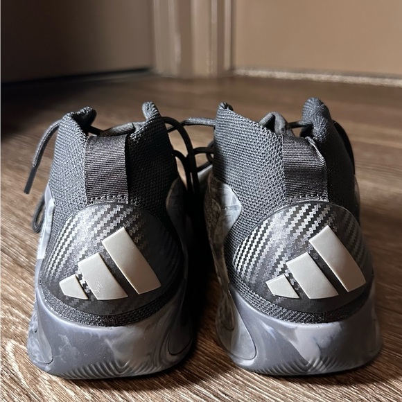 Adidas Men’s basketball shoes, size men’s 8.5 (women’s 9.5). - Picture 2 of 5